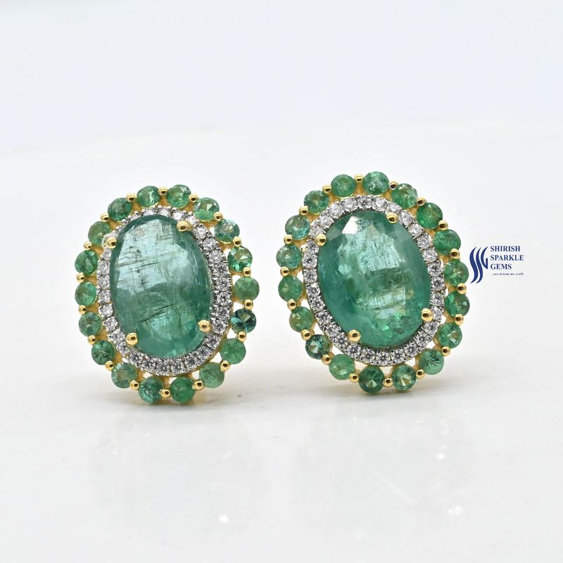 Natural Oval Emerald Diamond Halo Stud Earrings in Solid Gold â Luxury Green Gemstone Earrings