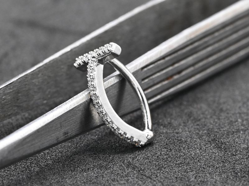 Diamond Belly Button Ring in White Gold | Minimalist V-Shape Navel Jewelry