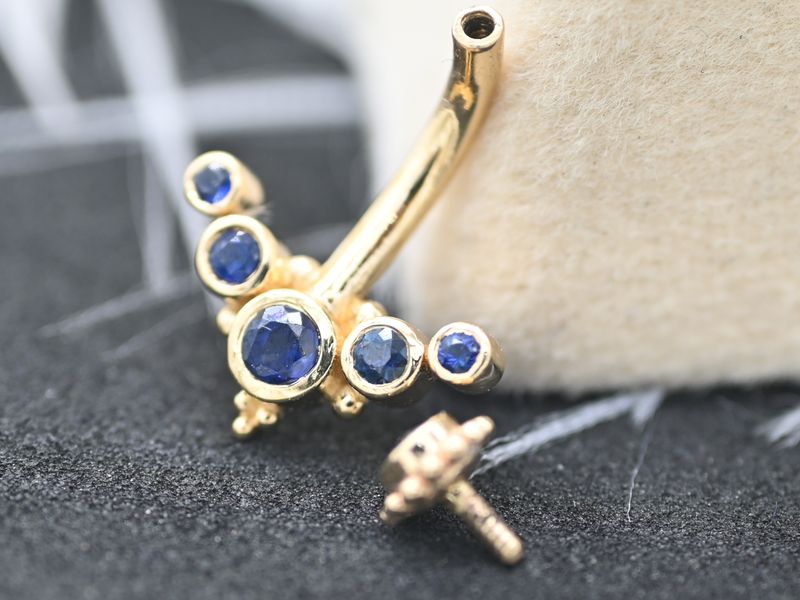 Solid Gold Blue Sapphire Cluster Navel Ring â Natural Sapphire Fan Belly Piercing